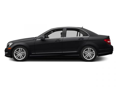 Are the reviews favorable for the 2010 Mercedes Benz C300 4Matic?
